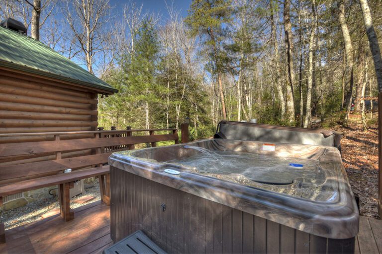 Blue Ridge Cabin - Knotty Pines - Featured