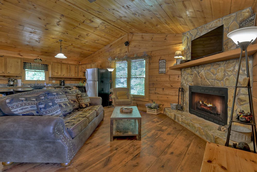 morganton-mama-bear-hideaway-featured