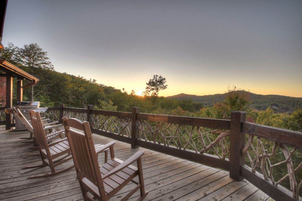 Blue Ridge Cabin - View-topia - Featured