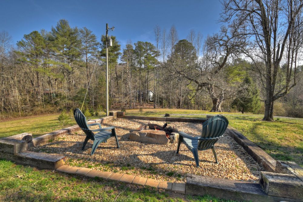 Blue Ridge - Carters Cozy Cabin - Feature