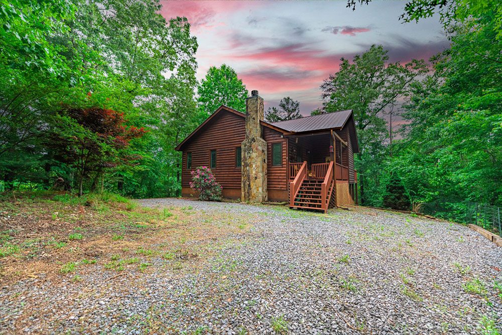 Mineral Bluff - Ricks Retreat Log Cabin - Featured