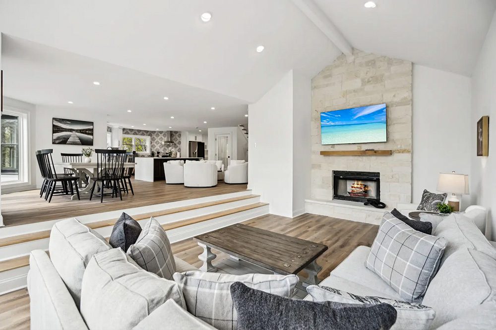 Bent Tree - Dream View Lodge - Featured