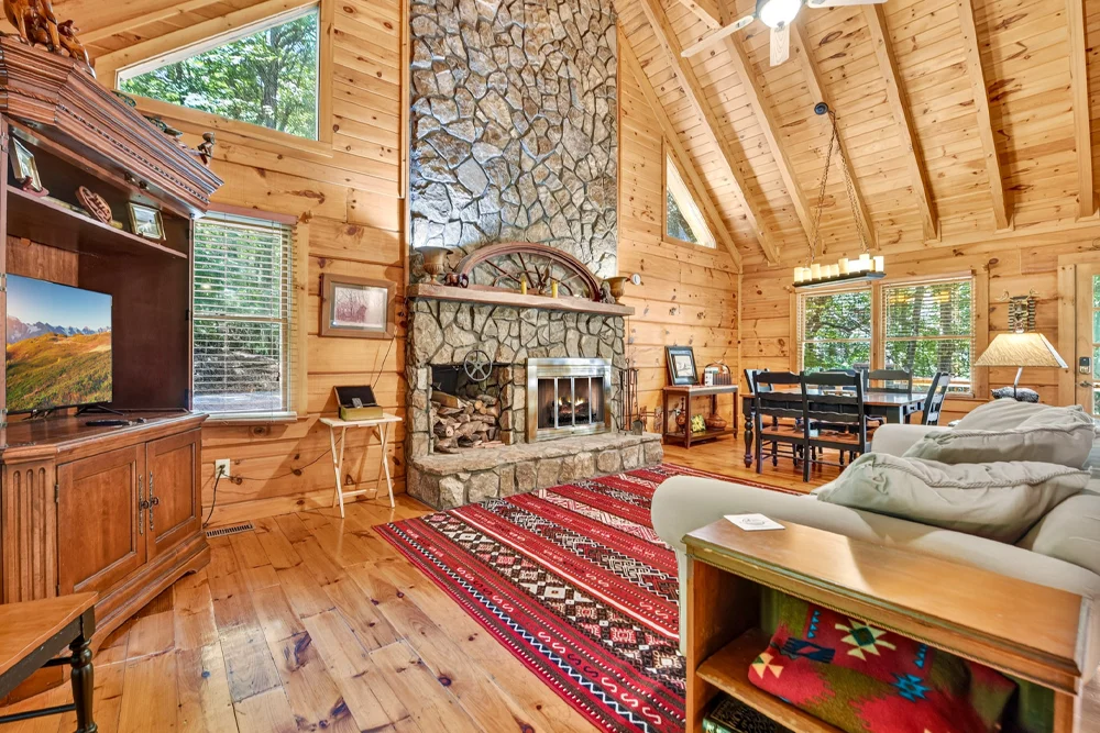 Blue Ridge Chestnut Bearcation Featured