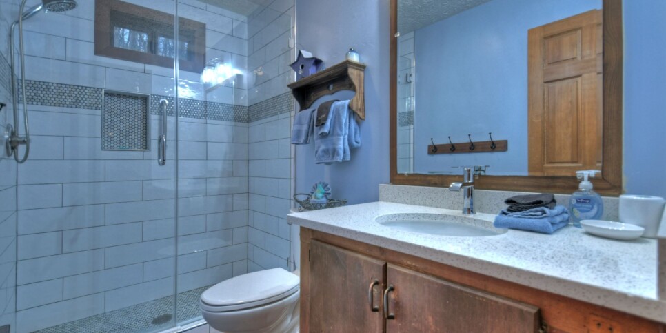 big-canoe-american-dream-bathroom-1