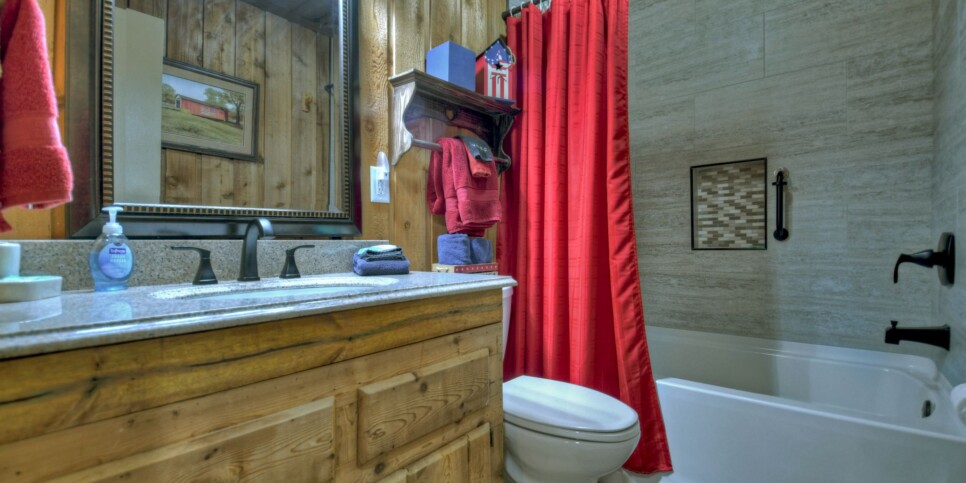 big-canoe-american-dream-bathroom-3