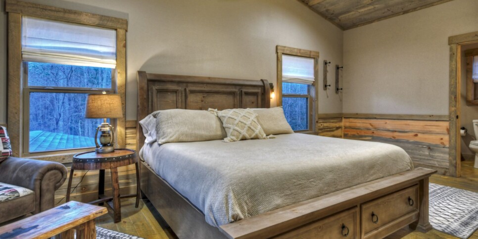 Blairsville - Holly Berry Hill - Bedroom