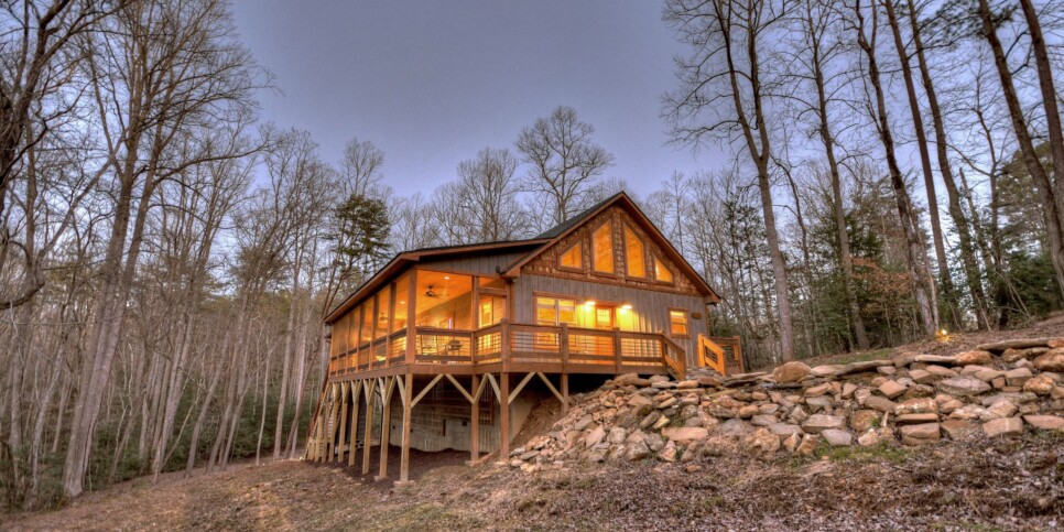 Blairsville - Holly Berry Hill - Exterior