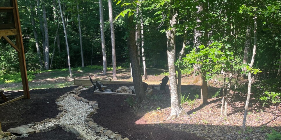 Blairsville - Holly Berry Hill - Exterior