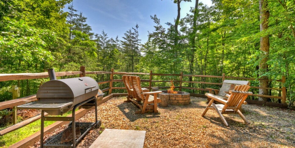 Blue Ridge - Almost Heaven - Exterior