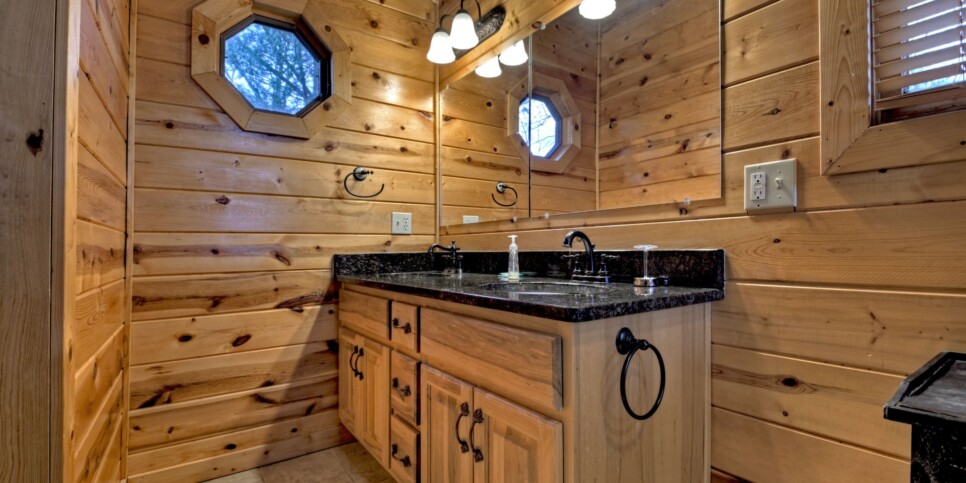 Blue Ridge Cabin - Appalachian Sunrise - Bathroom