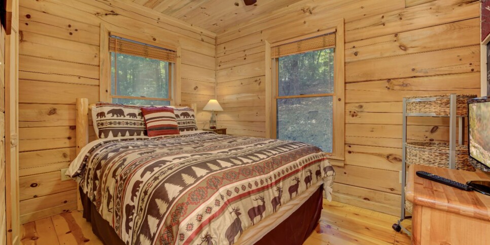 Blue Ridge - Four Seasons - Bedroom