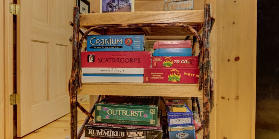 Blue Ridge - Four Seasons - Living Room