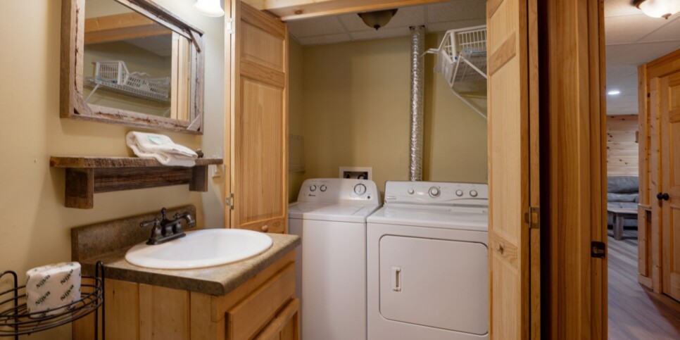 Blue Ridge - Mountain Therapy - Bathroom