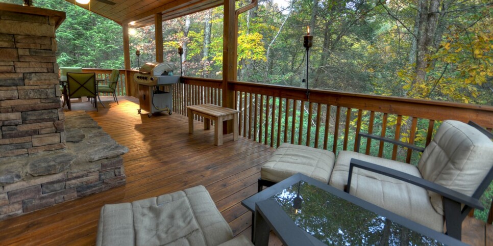 Blue Ridge - Castle Creek - Exterior