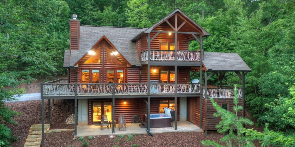 Blue Ridge - Eagles Landing - Exterior