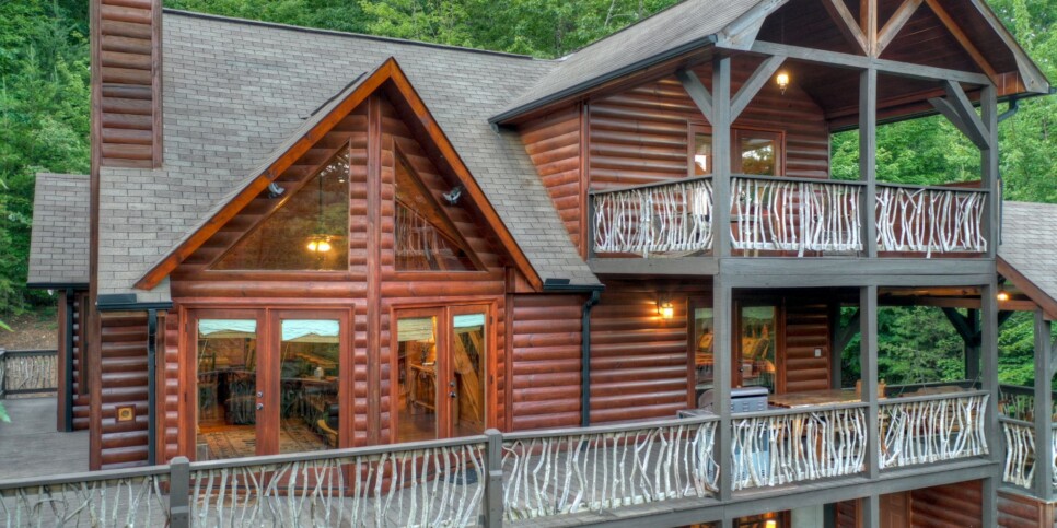 Blue Ridge - Eagles Landing - Exterior