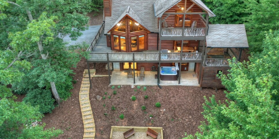 Blue Ridge - Eagles Landing - Exterior