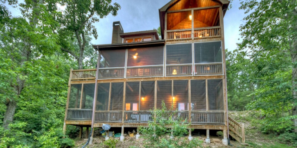 Blue Ridge - Pursuit of Happiness - Exterior