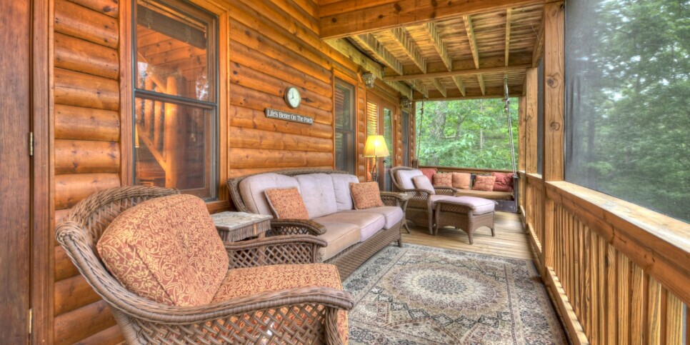 Blue Ridge - Pursuit of Happiness - Exterior