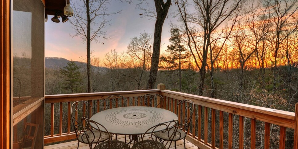Blue Ridge - Pursuit of Happiness - Exterior