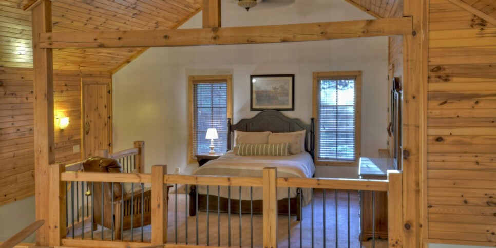 Blue Ridge Cabin - Snowbird Sanctuary & Snowbird Nest - Bedroom