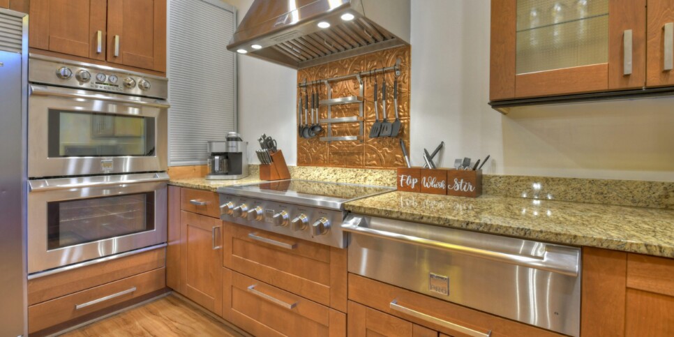 Blue Ridge Cabin - Snowbird Sanctuary & Snowbird Nest - Kitchen