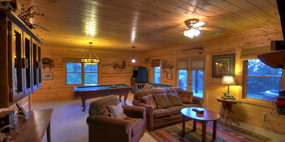 Blue Ridge Cabin - The View - Rec Room