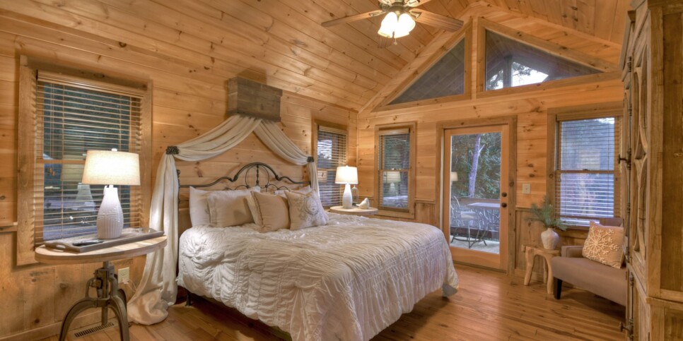 Blue Ridge Cabin - View Topia - Bedroom