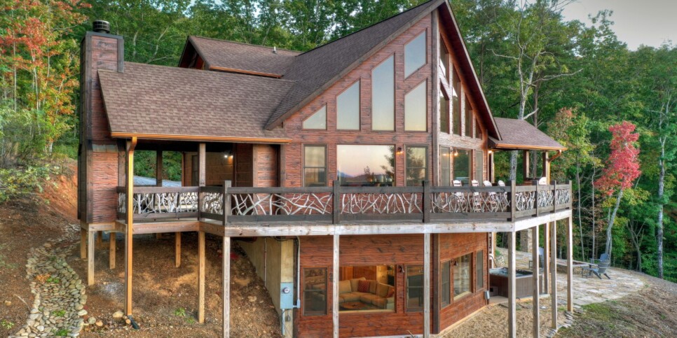 Blue Ridge Cabin - View Topia - Exterior