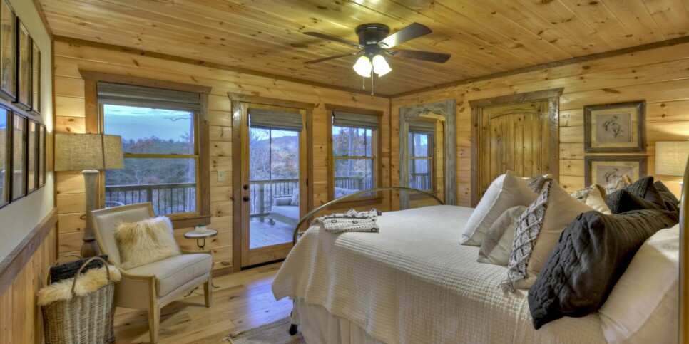 georgia-a-starry-night-cabin-bedroom-2