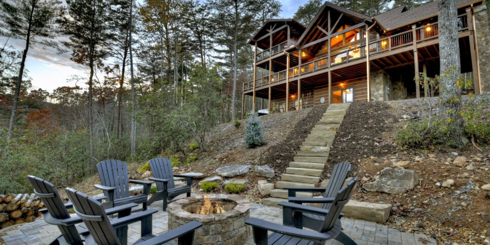 georgia-a-starry-night-cabin-exterior-13