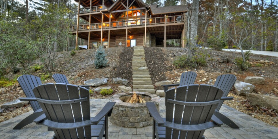 georgia-a-starry-night-cabin-exterior-14