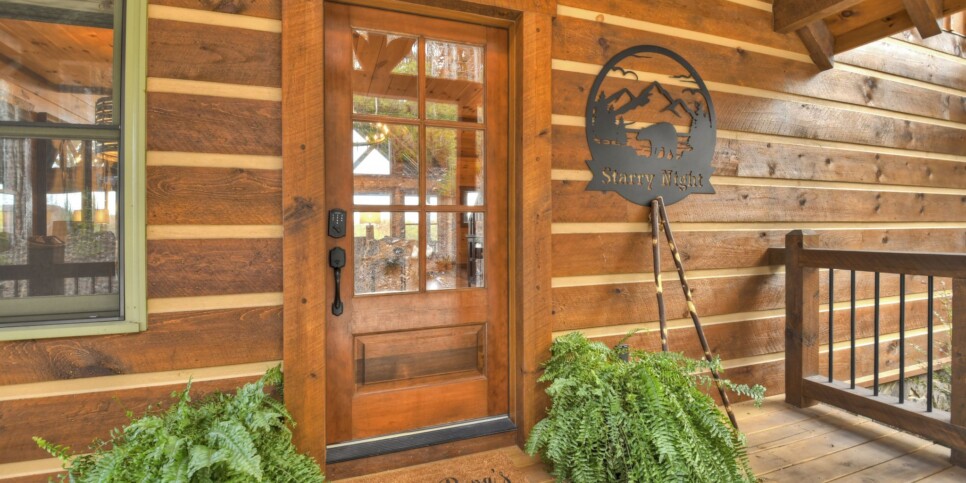 georgia-a-starry-night-cabin-exterior-22