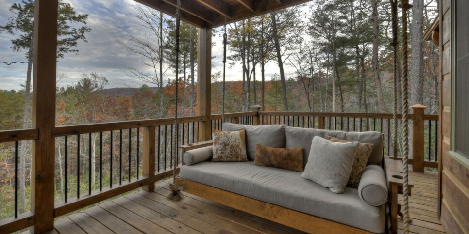 georgia-a-starry-night-cabin-exterior-3