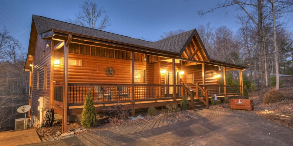 Blue Ridge Cabin - 5 O'clock Somewhere - Exterior