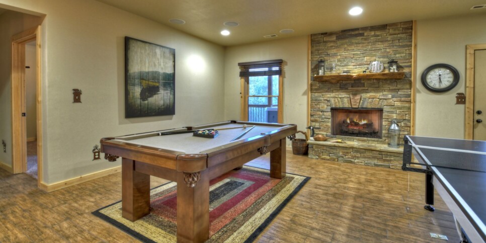 Blue Ridge Cabin - 5 O'clock Somewhere - Rec