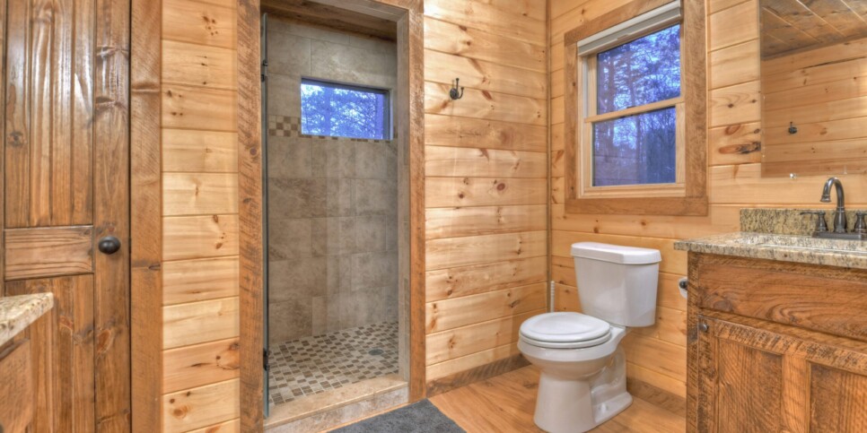 Mineral Bluff - Smores Cabin - Bathroom