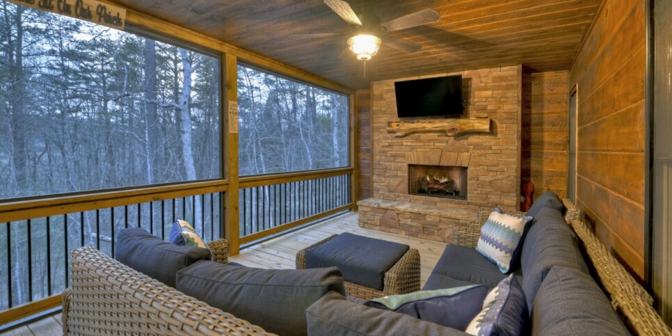 Mineral Bluff - Smores Cabin - Exterior