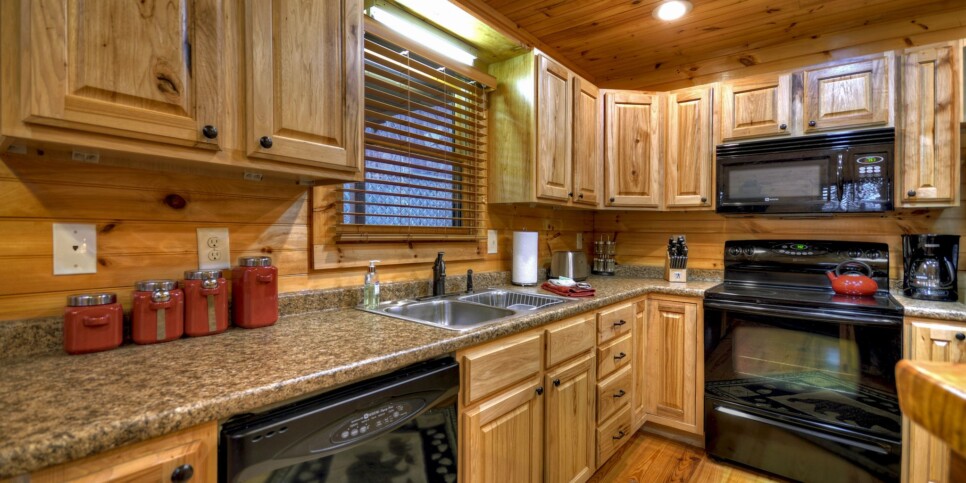 Morganton - Cardinal's Crossing - Kitchen