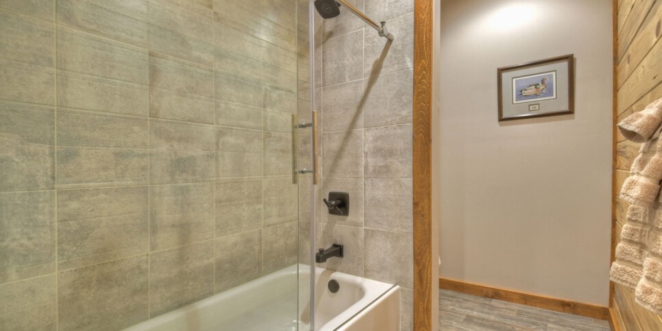 morganton-honey-hill-bathroom-3