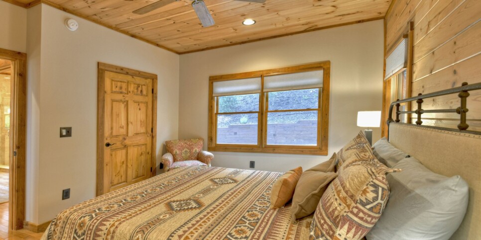 morganton-honey-hill-bedroom-4