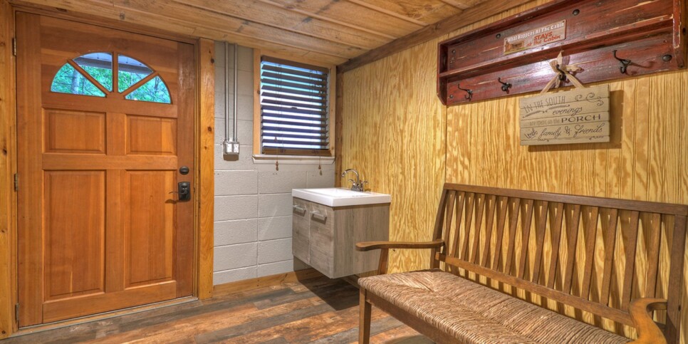 morganton-knotty-creek-retreat-kitchen-7