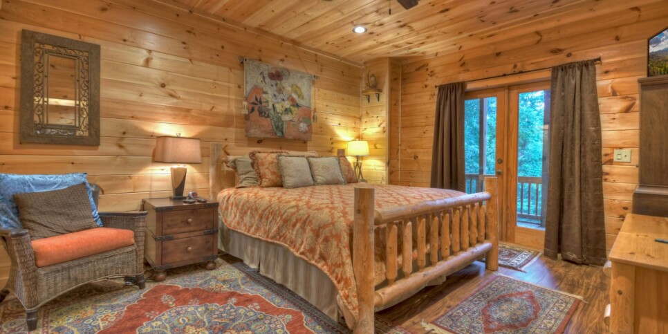 Blue Ridge - Pursuit of Happiness - Bedroom