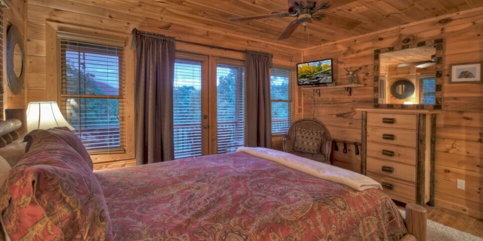 Blue Ridge - Pursuit of Happiness - Bedroom