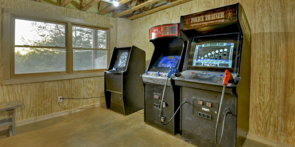 Blue Ridge Cabin - Sweet Seclusion - RecRoom