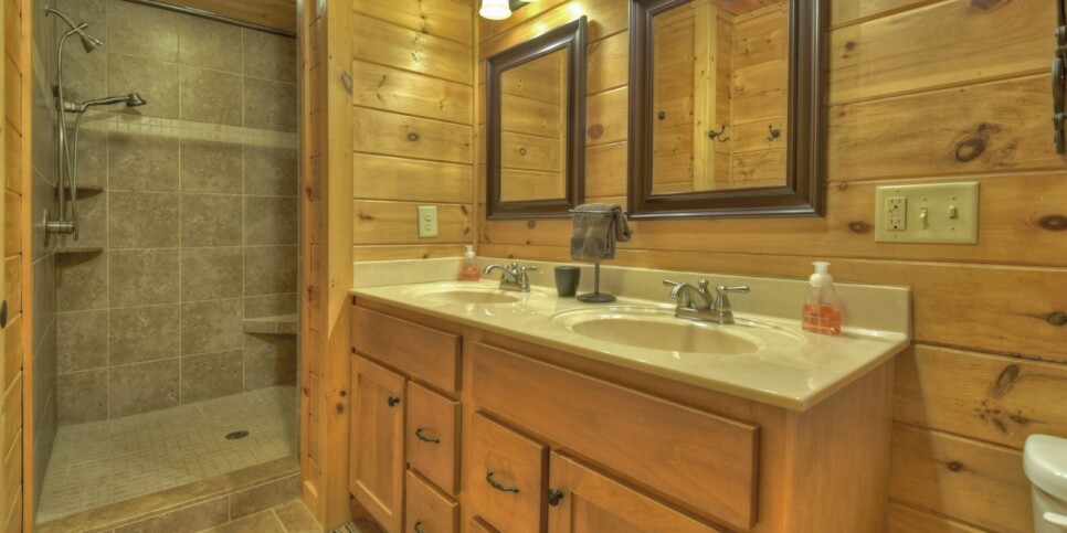 Blue Ridge Cabin - Sweet Seclusion - Bathroom