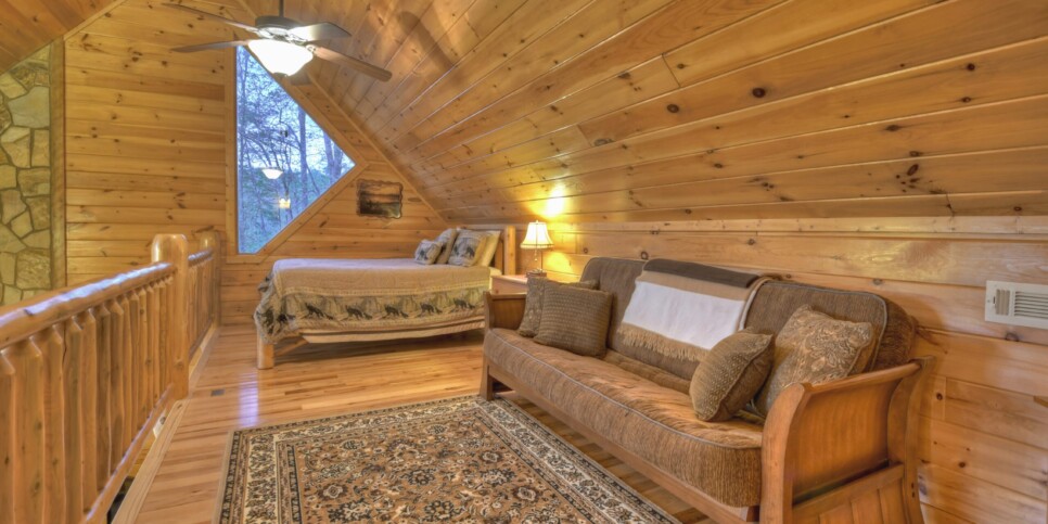 Blue Ridge Cabin - Sweet Seclusion - Bedroom