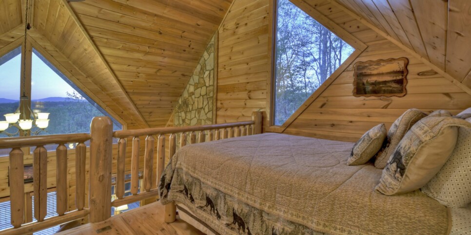 Blue Ridge Cabin - Sweet Seclusion - Bedroom