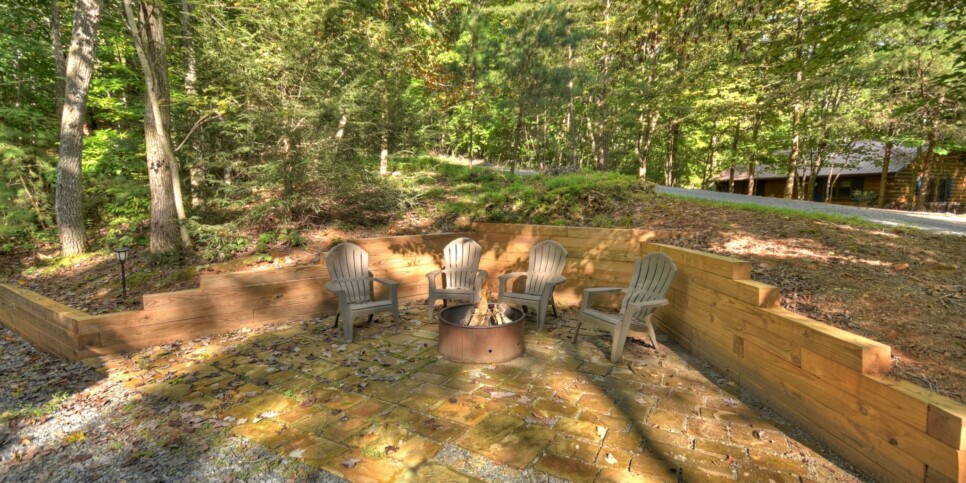Blue Ridge - Bearfoot Ridge - Exterior