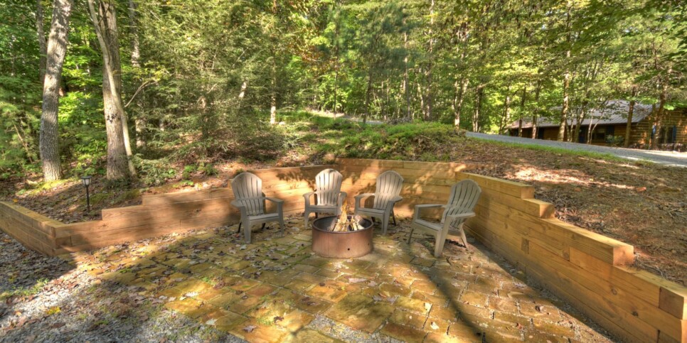 Blue Ridge - Bearfoot Ridge - Exterior